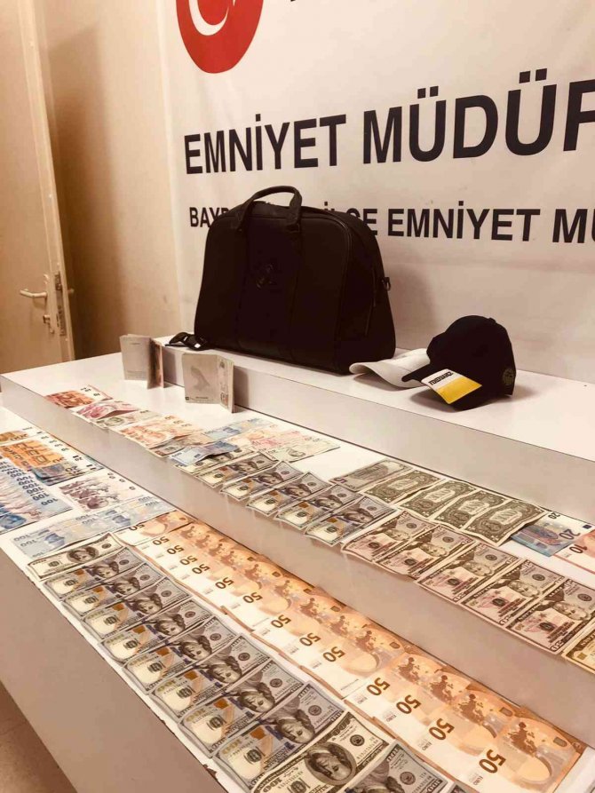 Oteldeki hırsızlık kamerada