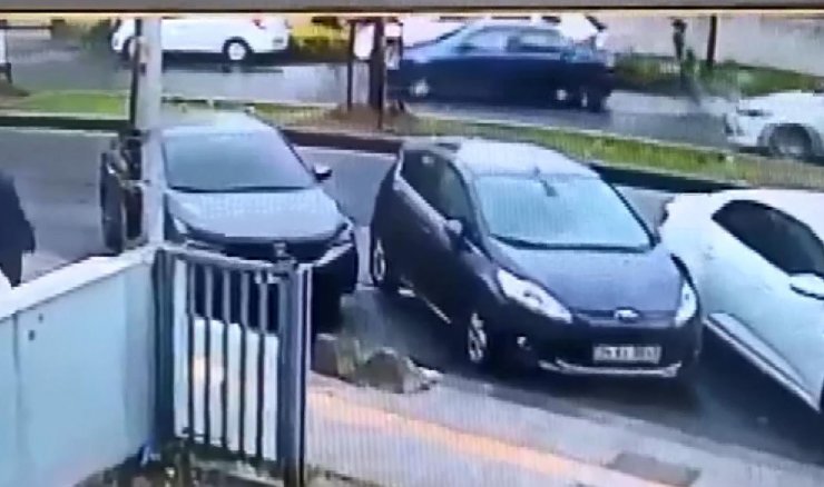 Otomobilden 75 bin dolar böyle çalındı