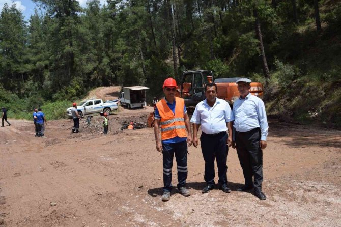 Patlayan içme suyu ana isale borusu kesintiye sebep oldu