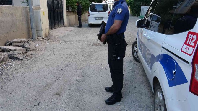 Şafak operasyonunda 2 şahıs gözaltına alındı