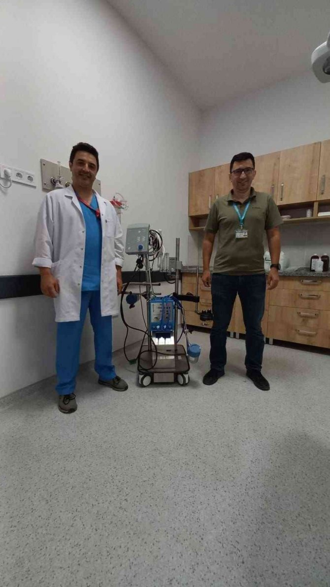 Yapay kalp akciğer makinesi tedavisi ile hasta, hayata tutundu
