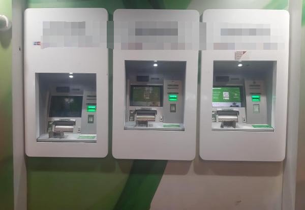 Baltayla ATM'lere saldıran şüpheli alkollü çıktı