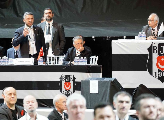 Beşiktaş kongresinde kavga