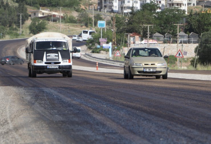 Denizli'de hava sıcaklığı, asfalt eritti