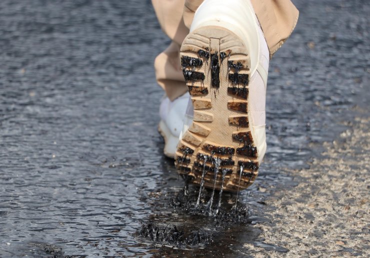 Denizli'de hava sıcaklığı, asfalt eritti