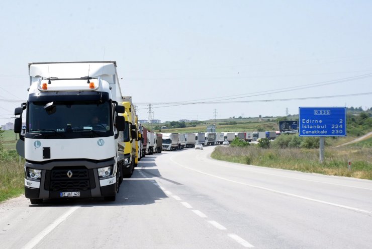 Hamzabeyli Sınır Kapısı'nda TIR kuyruğu, 39 kilometreye ulaştı