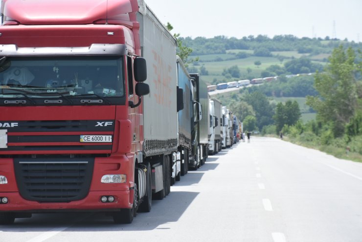 Hamzabeyli Sınır Kapısı'nda TIR kuyruğu, 39 kilometreye ulaştı