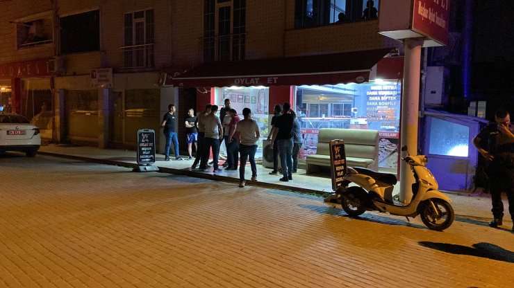 İş yerinde silahlı saldırıya uğrayan kasap ağır yaralandı