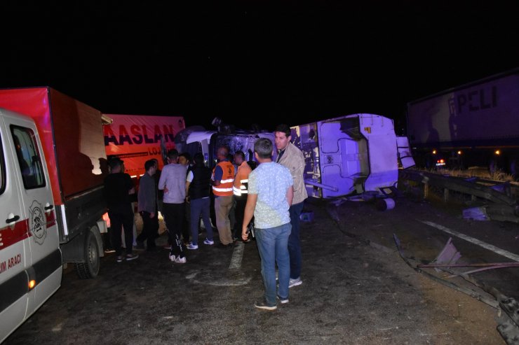 Kamyon, karşı şeride geçip TIR’a çarptı: 1 ölü