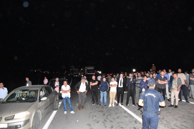 Kamyon, karşı şeride geçip TIR’a çarptı: 1 ölü