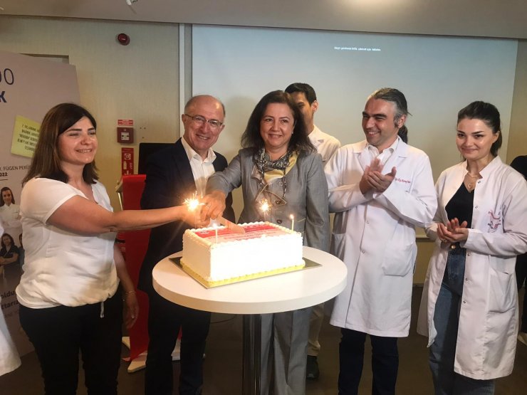 Kemik iliği nakliyle hayata tutunanlar 11 yıl sonra kurtarıcılarıyla bir araya geldi