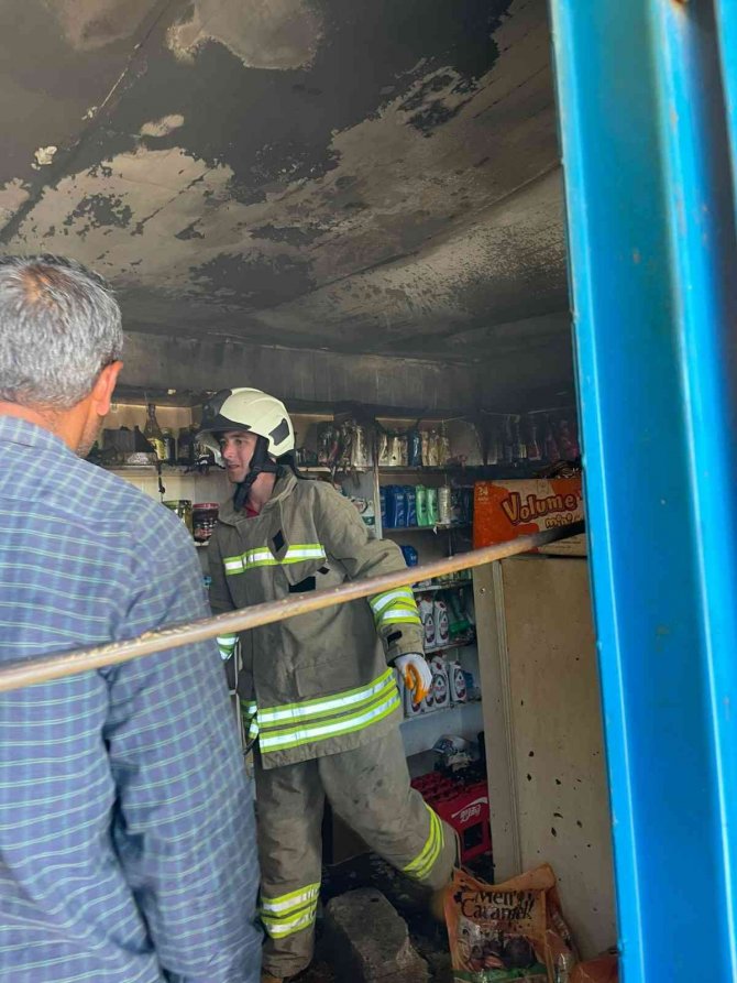 Mardin’de market yandı