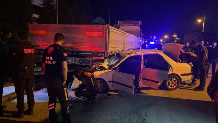 Polisten kaçan alkollü sürücü, kaza yaptı