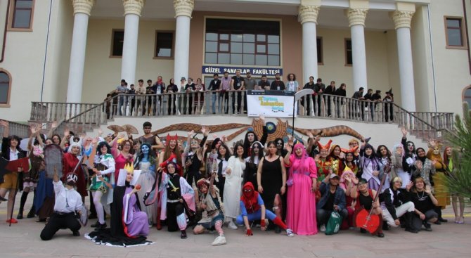 Rektör Kazım UYsal: "Dünyayı sanatla ve sanatçıyla değiştirebiliriz"