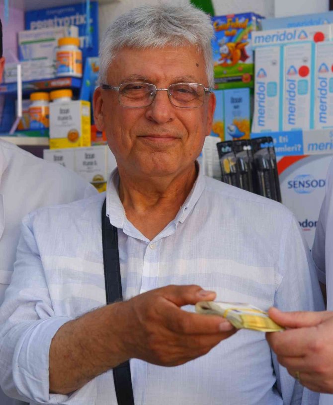 Bulduğu 10 bin euroyu Bulgaristan’da yaşayan sahibine teslim etti