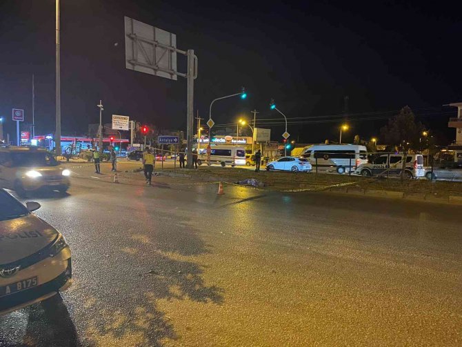 Çarptığı motosikletlinin ölümüne sebep olan sürücü aracını bırakıp böyle kaçtı