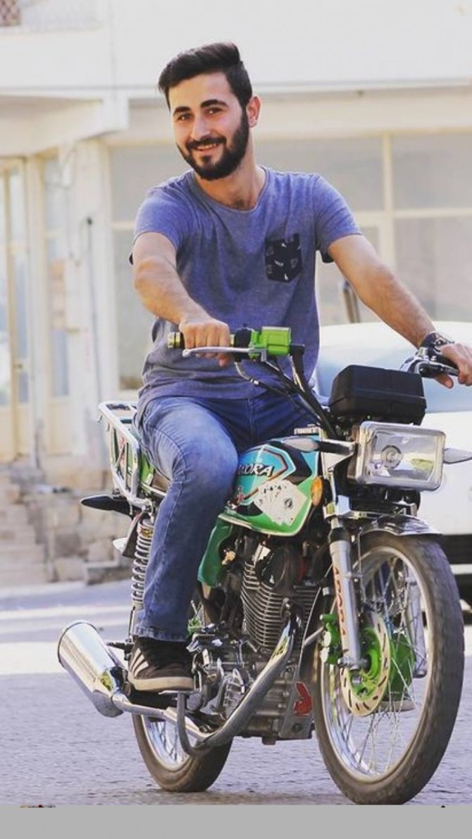 Çarptığı motosikletlinin ölümüne sebep olan sürücü aracını bırakıp böyle kaçtı