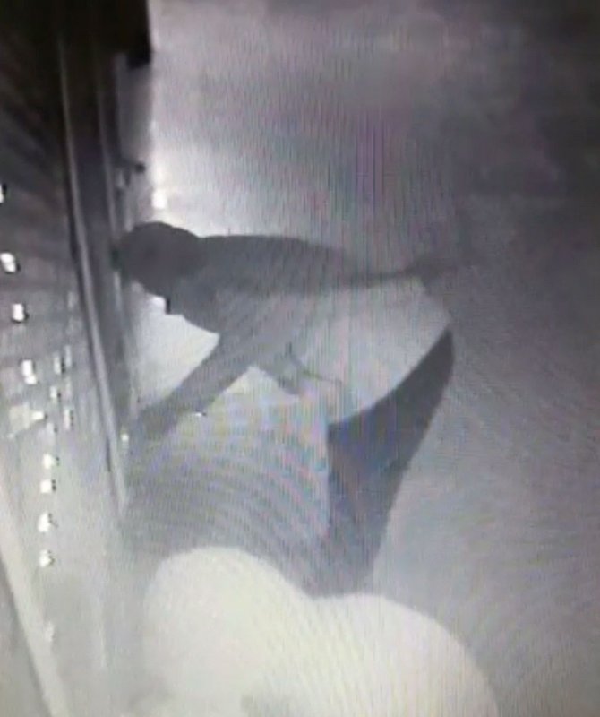 Eczaneye silahlı saldırının yeni görüntüleri ortaya çıktı