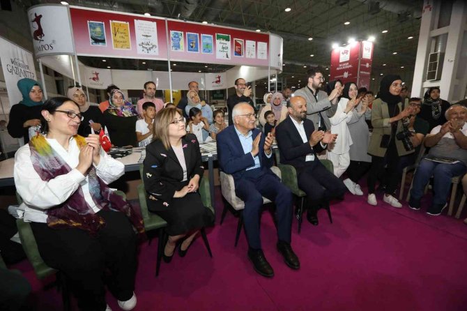 Kitap Fuarı’nda 3 milyon kitap görücüye çıktı