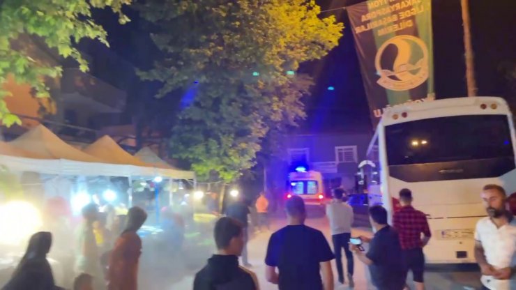 Konserde silahlı kavga: 1'i çocuk 2 yaralı