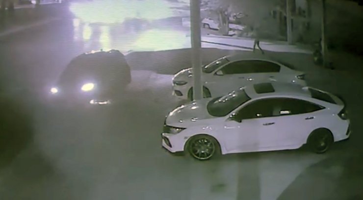 Otomobilin çarptığı motosikletli öldü, kaçan sürücü aranıyor