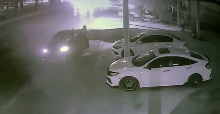 Otomobilin çarptığı motosikletli öldü, kaçan sürücü aranıyor