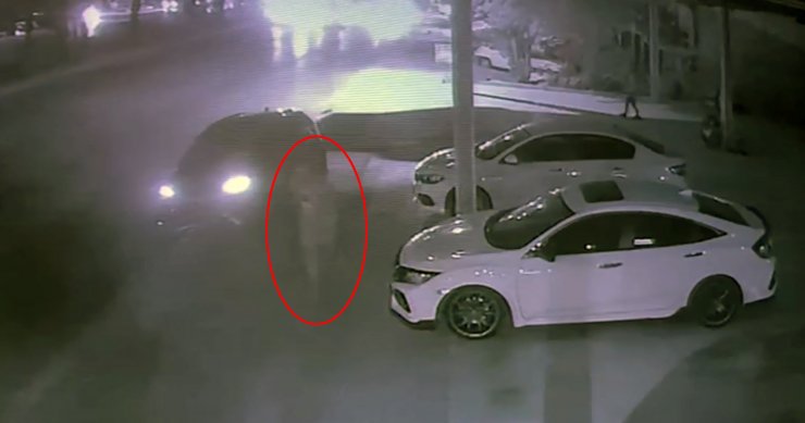 Otomobilin çarptığı motosikletli öldü, kaçan sürücü aranıyor