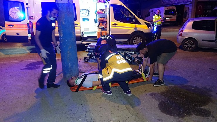 Otomobiller çarpıştı: 2 yaralı