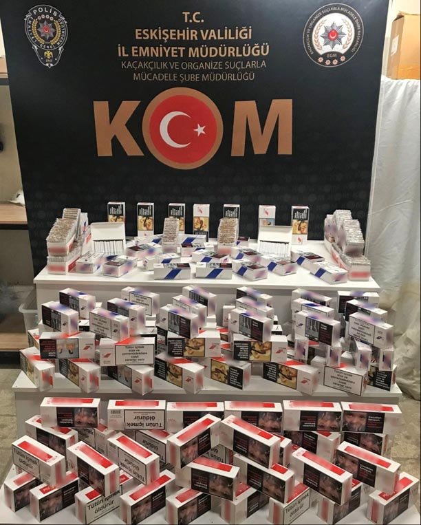 Eskişehir’de kaçak hap ve sigara ele geçirildi