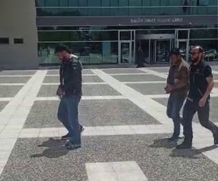 Etlerin arasından 6,5 kilo uyuşturucu çıktı