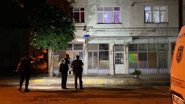 Kadın 'pencereden attı' dedi, eski eşi 'atladı'