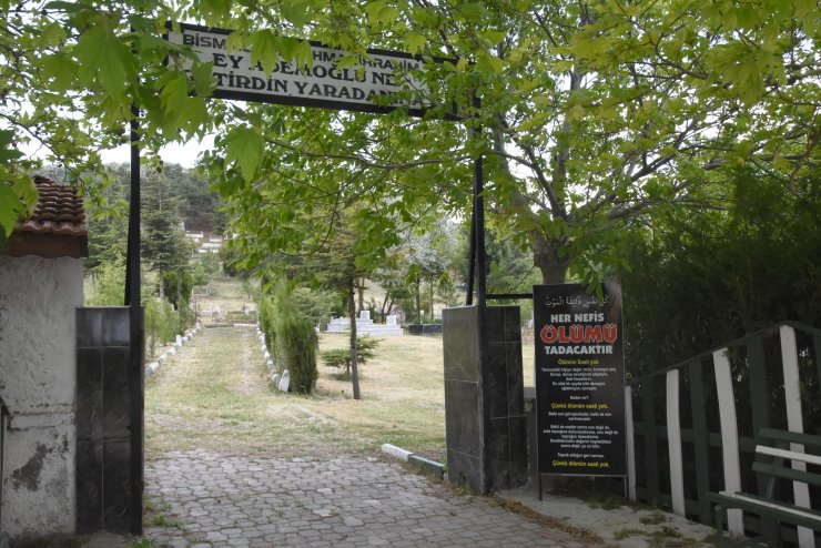 Mezarlık kapılarını çalan 2 şüpheli tutuklandı