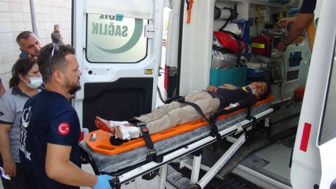 Öğrenci servisi ile tır çarpıştı: 2’si ağır 11 yaralı