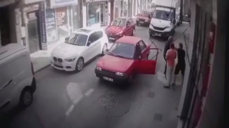 Silivri'de bıçaklı kavgada baba ve oğlu yaralandı 