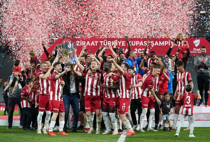 Sivasspor, üst üste 3. kez Avrupa kupalarına katılacak