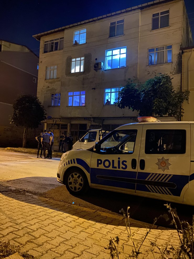 Tartıştığı eşini darbedip, ikinci kat penceresinden attı