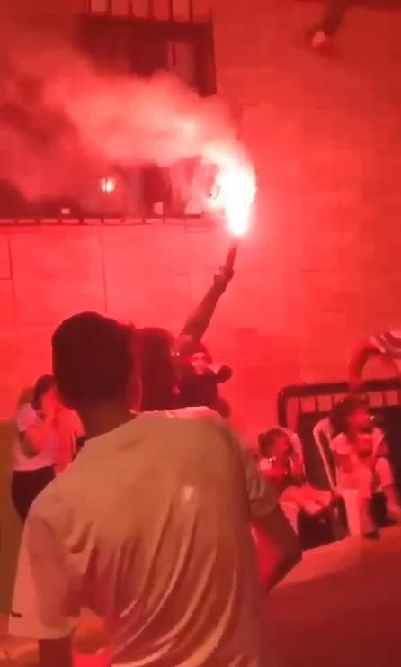 Asker eğlencesinde meşale patladı: 2 yaralı