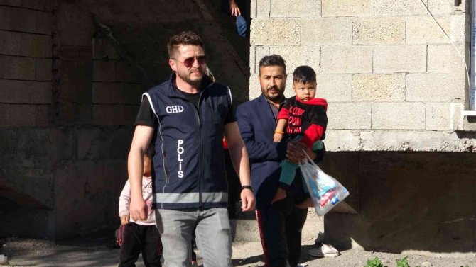 Düzensiz göçmenler yakalandı