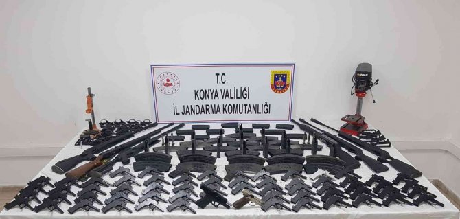 Konya’da jandarmadan kaçak silah operasyonu