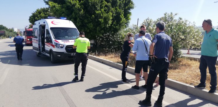 Minibüs refüje çıktı; 11'i turist 12 kişi yaralandı