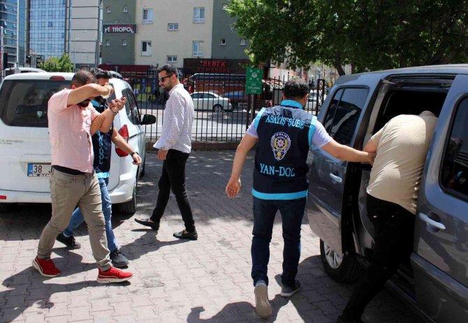 Olmayan yedek parçalarla vatandaşları dolandırdılar