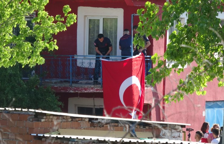 Şehit Uzman Çavuş Özcan, çocuklarına sürpriz için otomobil almış