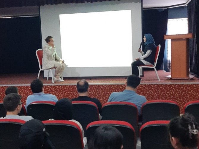 Sınav stresi ile başa çıkmanın formülleri aktarıldı