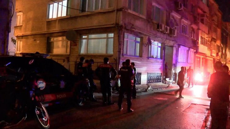 Bıçaklı saldırgan bacağından vurularak yakalandı