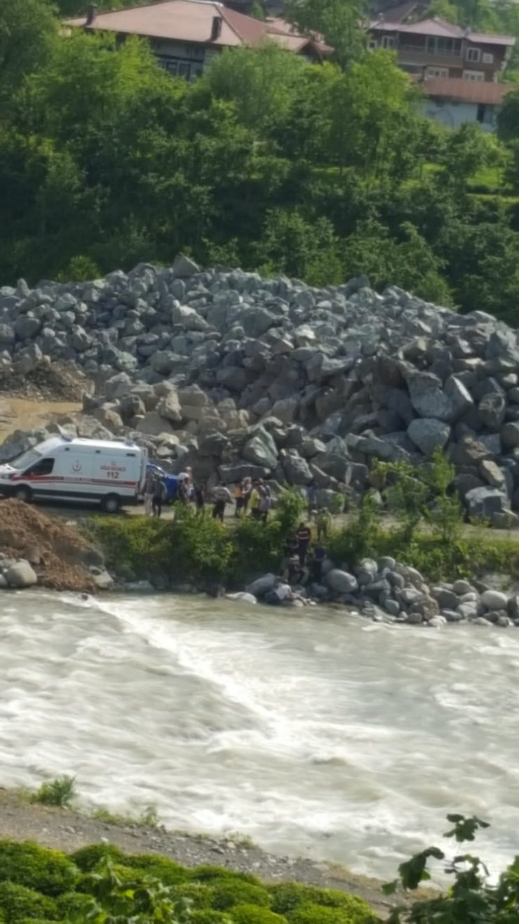 Dereye düştü, cansız bedeni 3 kilometre uzaklıkta bulundu