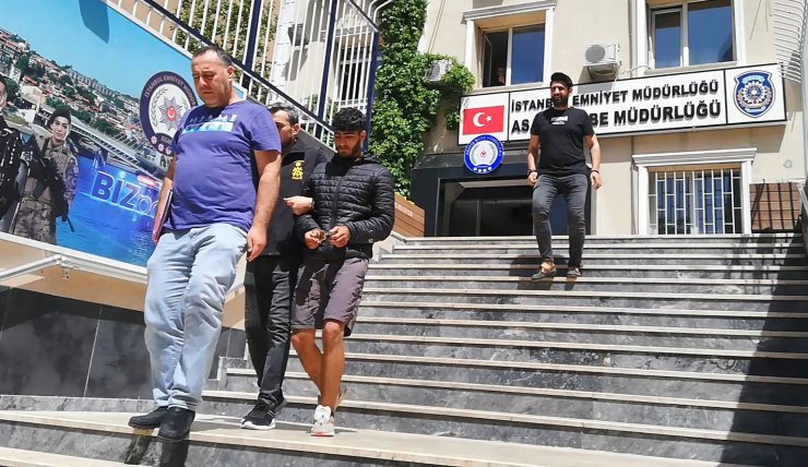 'Hayalet ekran' çalan hırsızlar kamerada