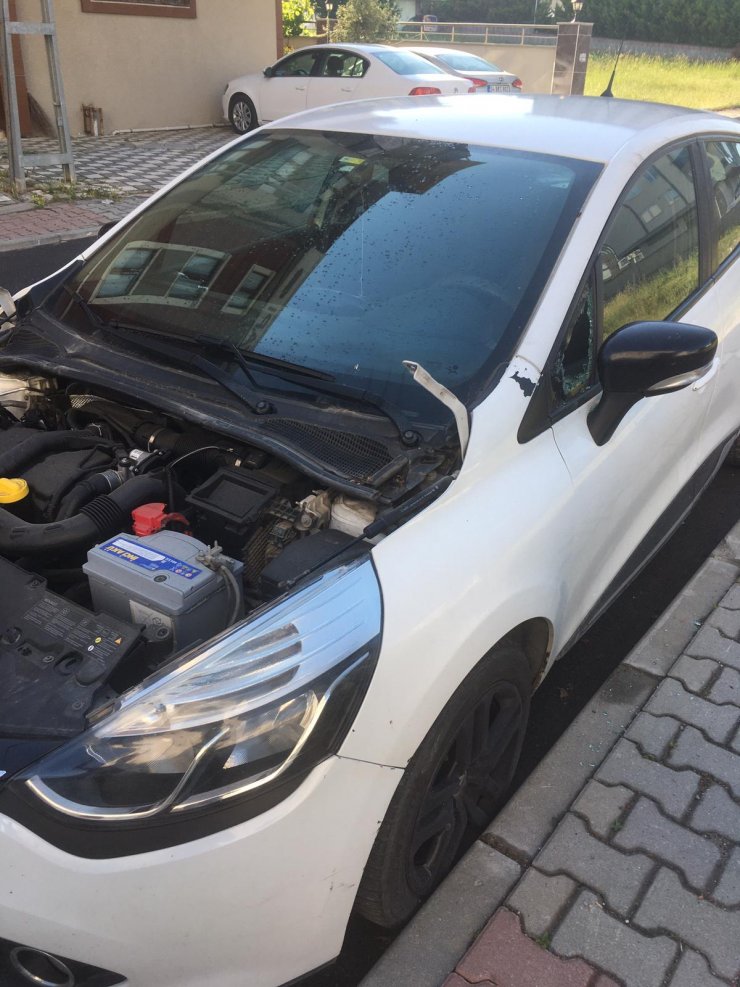 Otomobil kaputlarını çalıp sattı