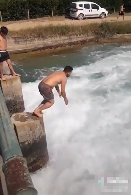 Sosyal medyada ölümüne meydan okuyorlar