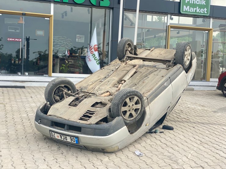 Sürücüye kızıp kepçe ile otomobili takla attıran operatör tutuklandı