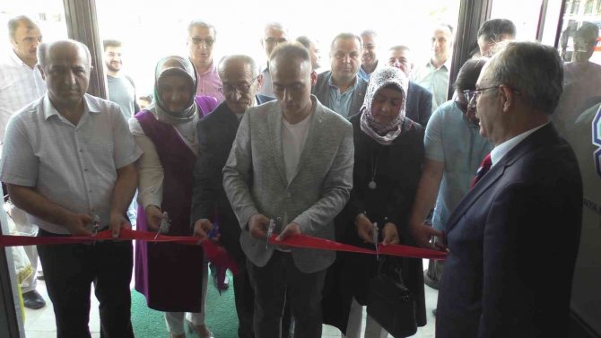 Beyşehir’de yıl sonu sergisi açıldı